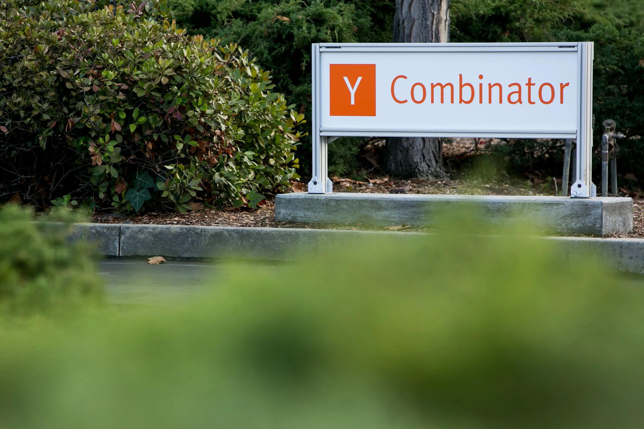 Best startup accelerators to apply to in 2026